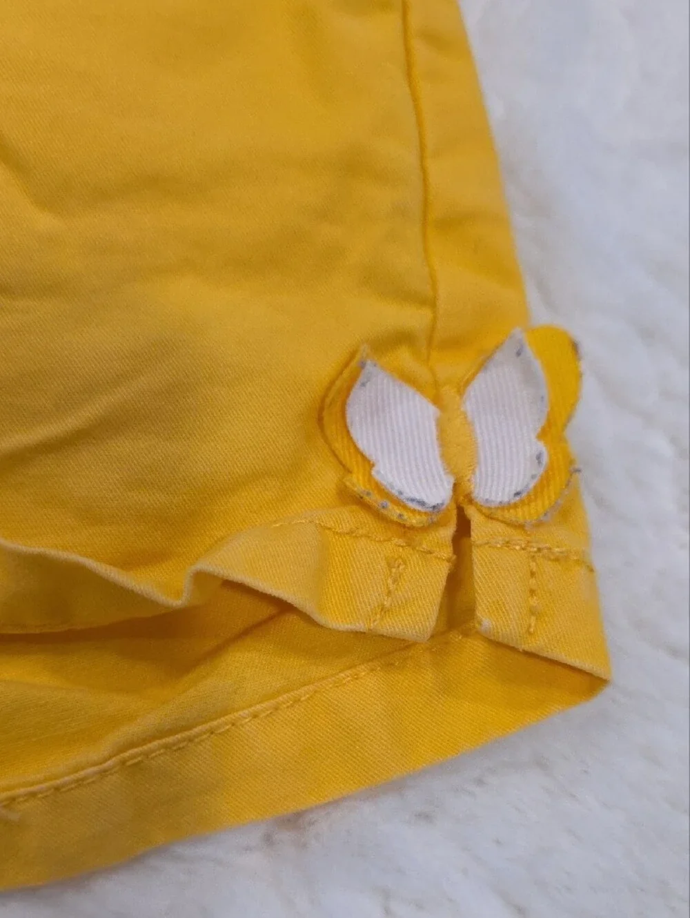 Gymboree White & Yellow Giraffe Tank Top with Yellow Shorts